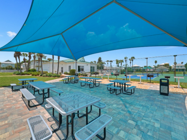 Luxurious Coastal Retreat in Miramar Beach - 7-Bedroom Home Near Beach